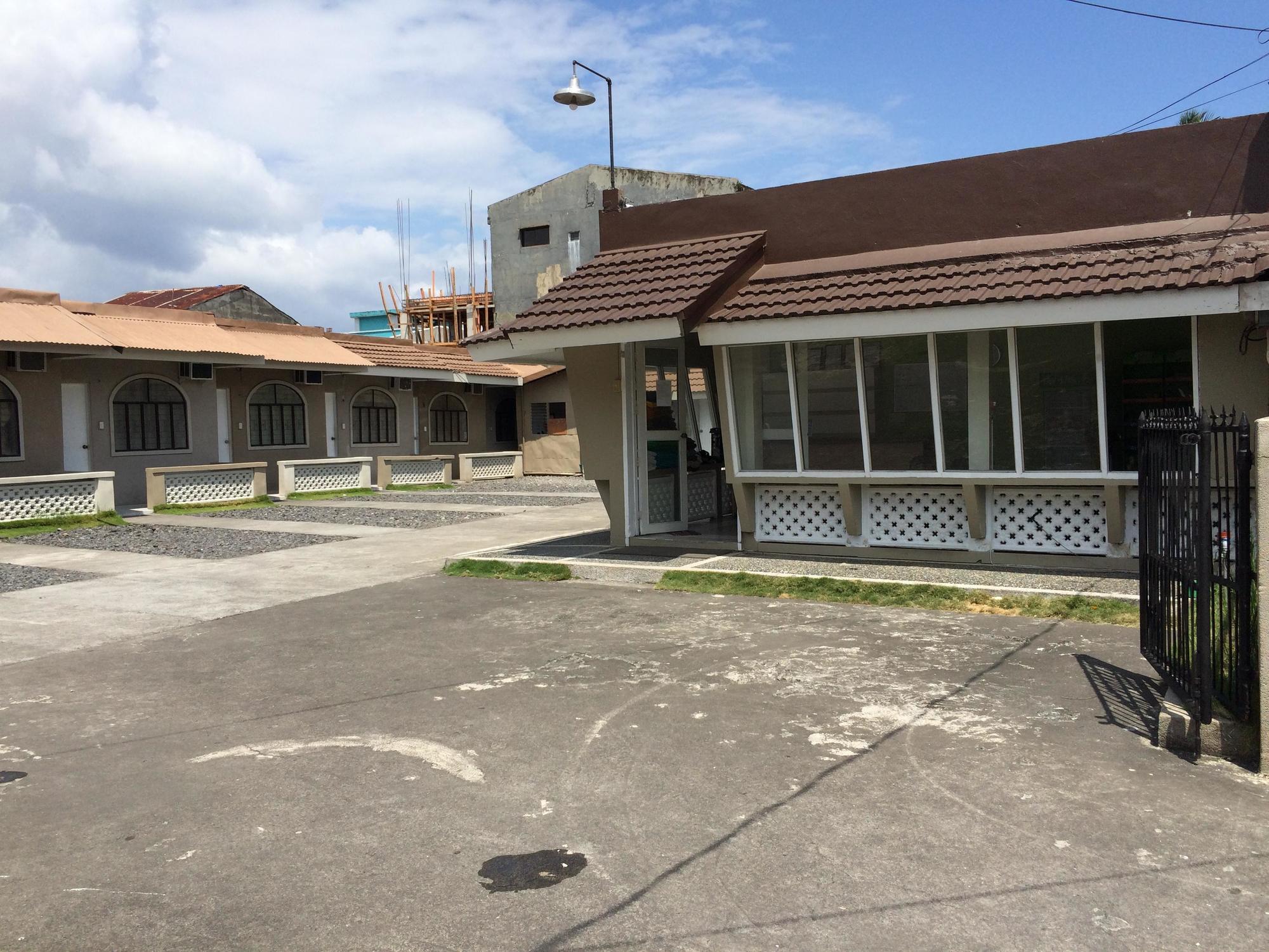 Night & Day Inn Legazpi Εξωτερικό φωτογραφία